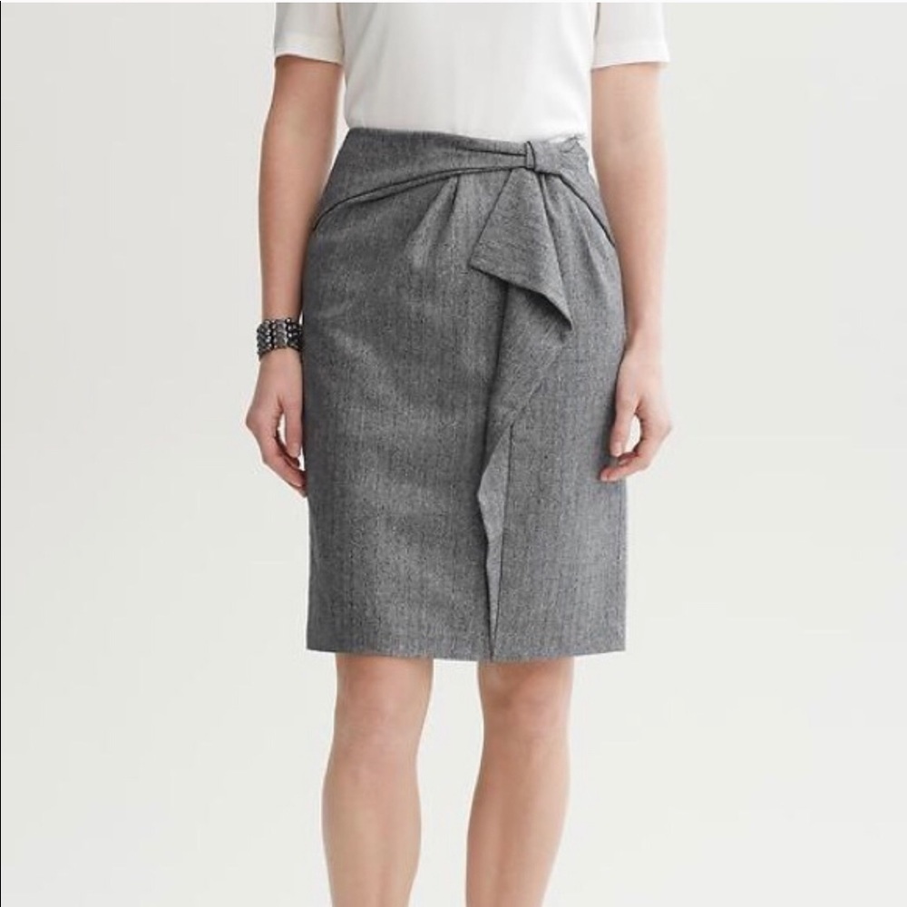 Wool Cascading Bow Pencil Skirt